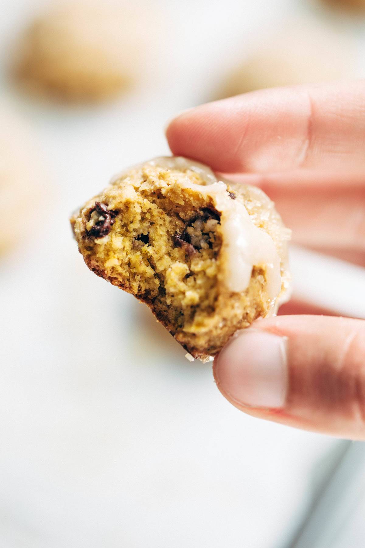 Pumpkin Bites with Maple Glaze are a MUST for pumpkin lovers! made with easy ingredients like oats, pumpkin, maple syrup, and olive oil. | pinchofyum.com Pumpkin Bites with Maple Glaze are a MUST for pumpkin lovers! made with easy ingredients like oats, pumpkin, maple syrup, and olive oil. | pinchofyum.com